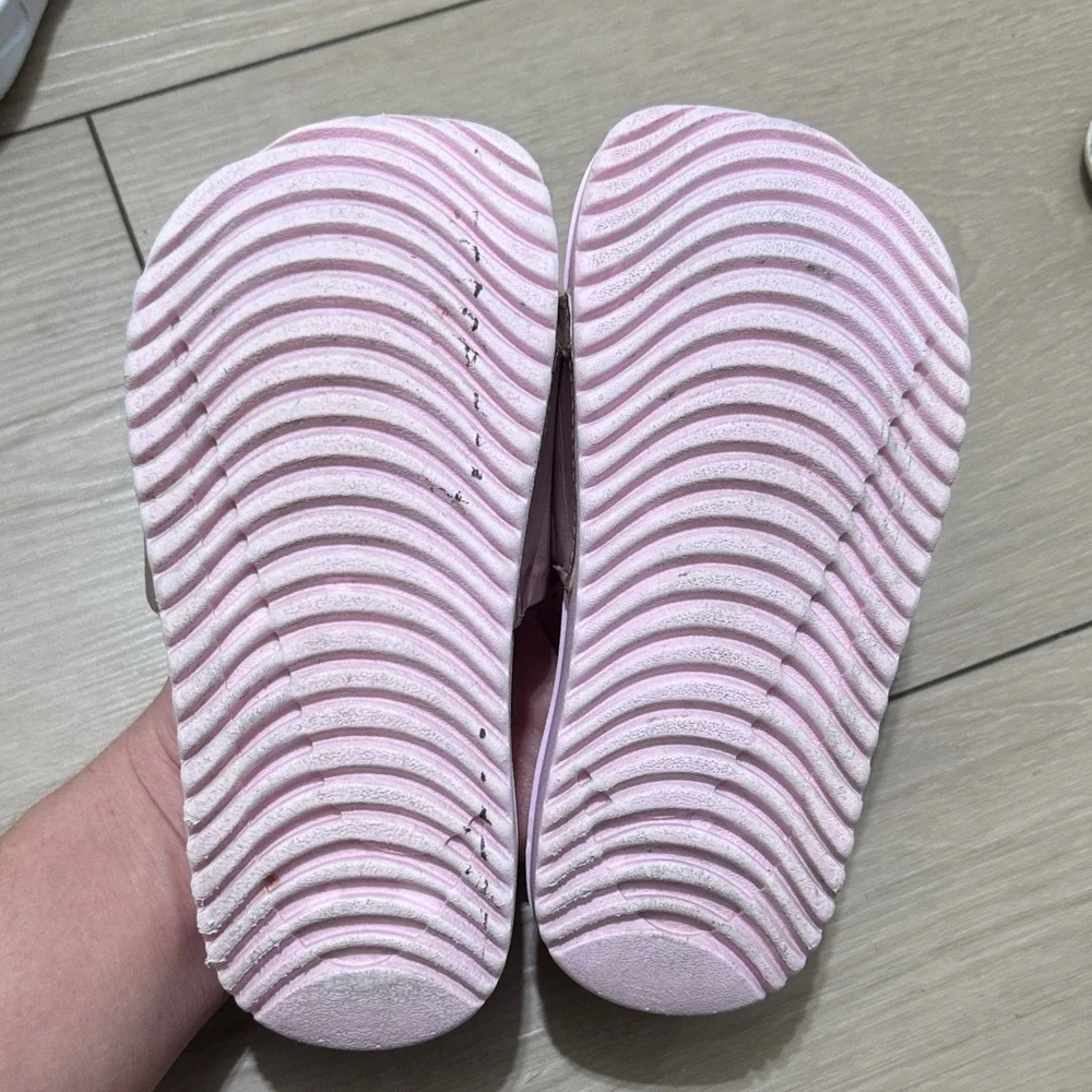 Girls Nike Pink Slide Sandals with Metallic Rose Strap - Picture 3 of 4
